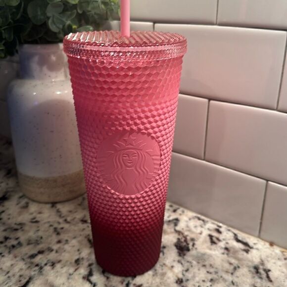 Starbucks Christmas Gradient Pink 24 oz Venti Diamond Studded Cup - Picture 1 of 3